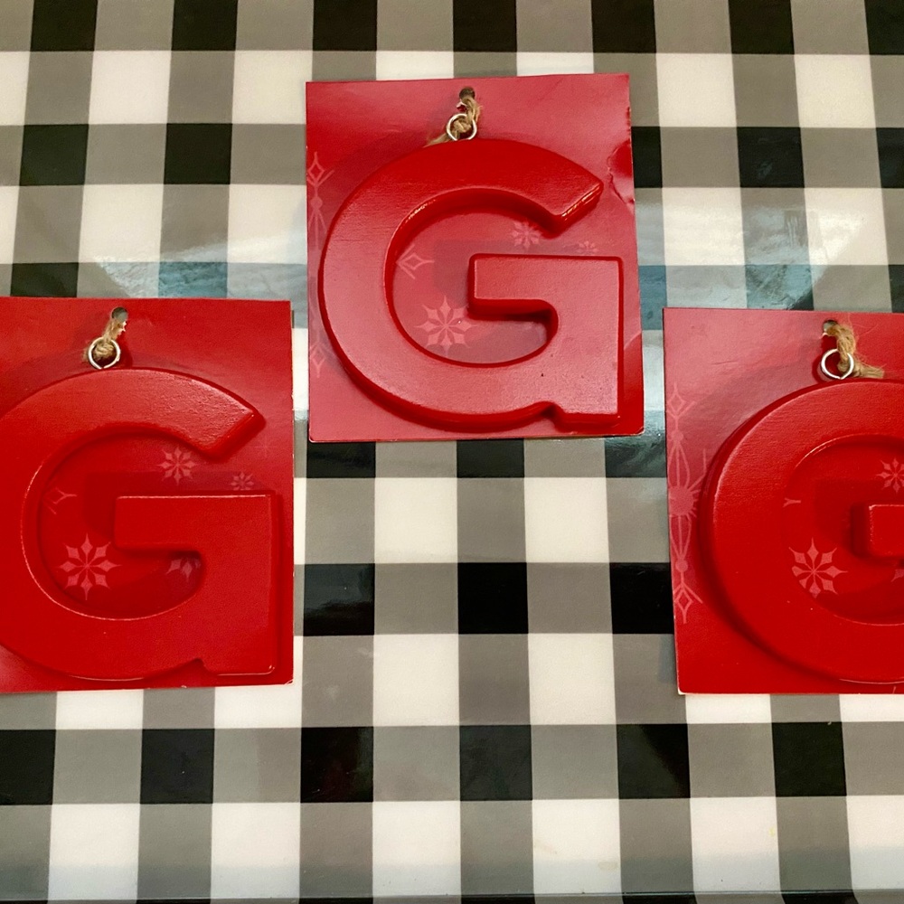 GEORGIA DAWGS 4” Red Wood Letter Ornaments Set of 3